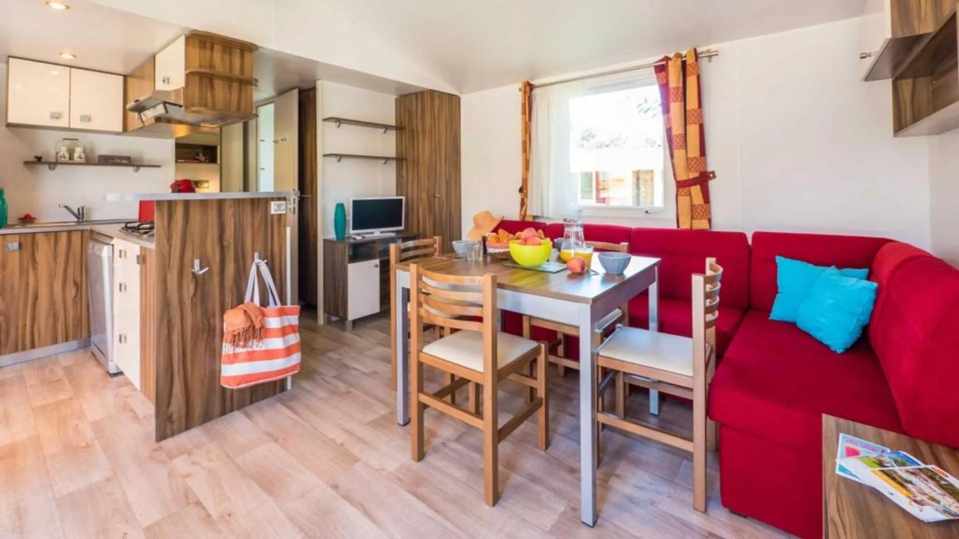 Eurocamp Mobile Homes At Campsite Valkanela Funtana